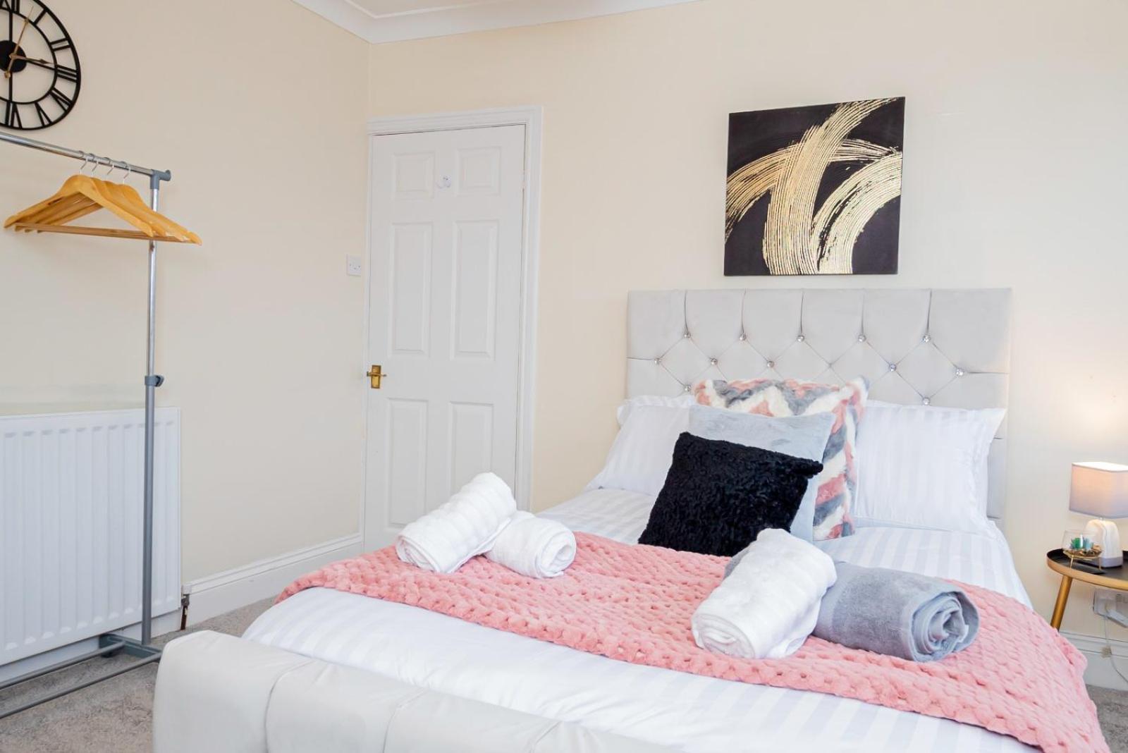 The Radleys Villa Birmingham Exterior photo